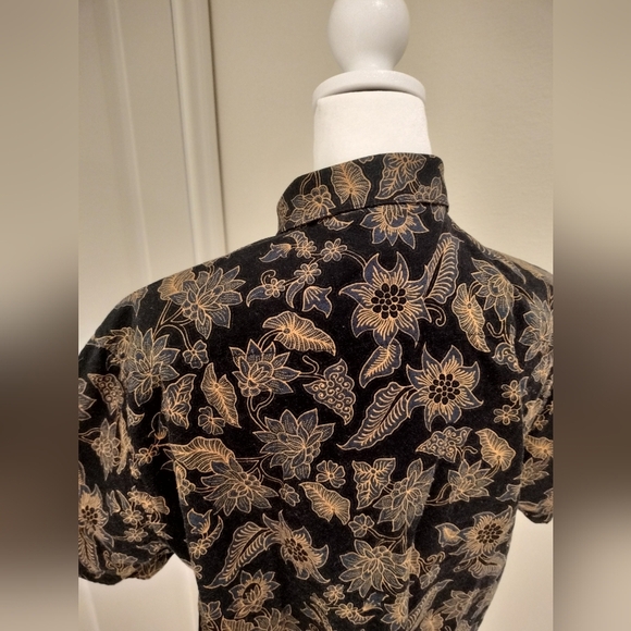 Men's Floral Basics Katun Material Button Up Shirt - Picture 5 of 6